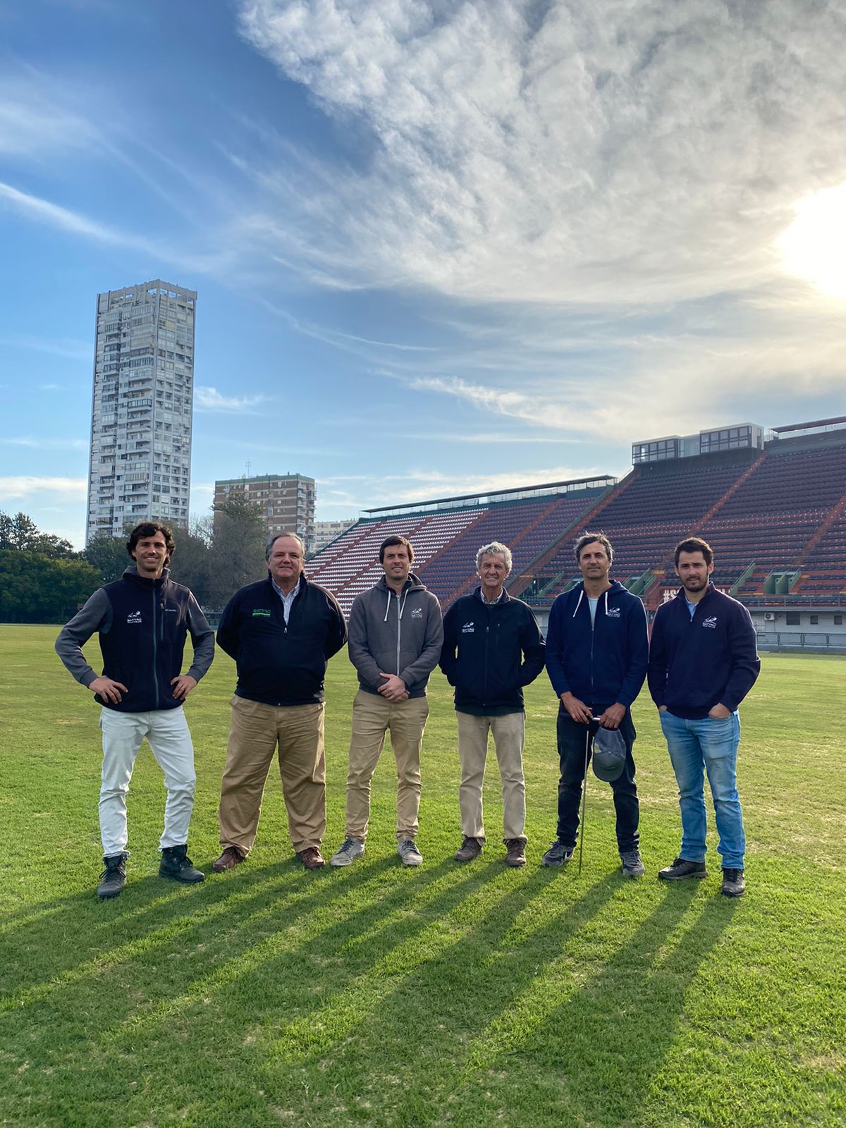 Parte del equipo de Battro Polo Fields en Palermo - Fotos: Gentileza BPF